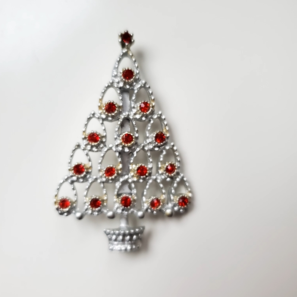 Silver Christmas Tree Pin Brooch With Red Crystals